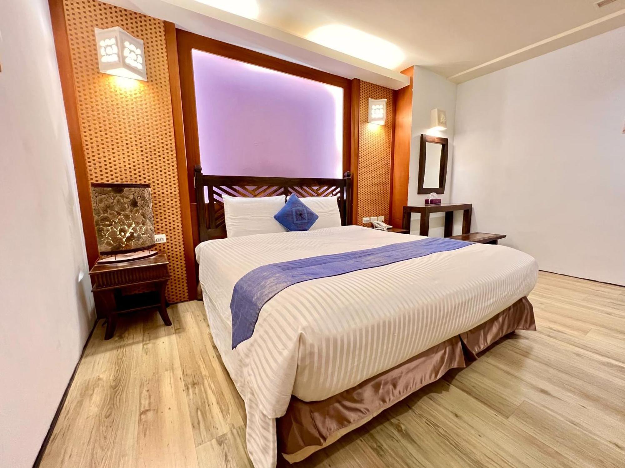 Seasons Bali Fashion Inn Kenting Exterior photo