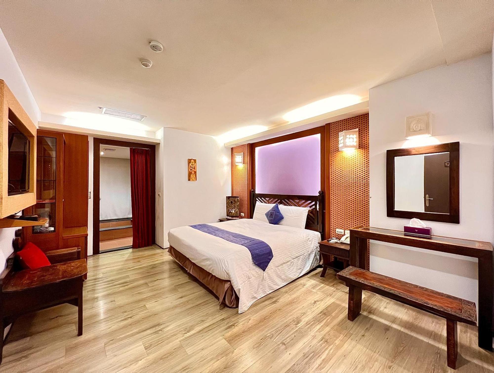 Seasons Bali Fashion Inn Kenting Exterior photo
