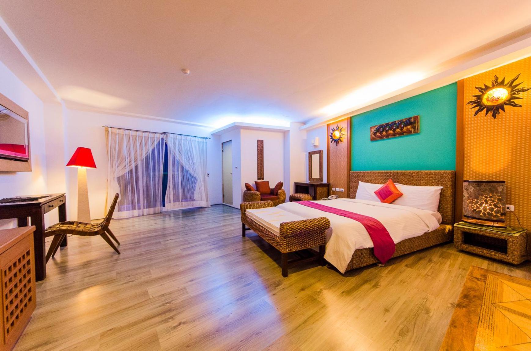 Seasons Bali Fashion Inn Kenting Exterior photo