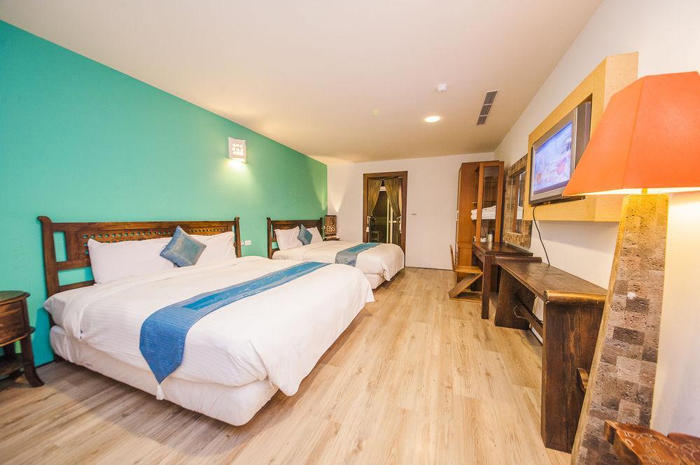 Seasons Bali Fashion Inn Kenting Exterior photo