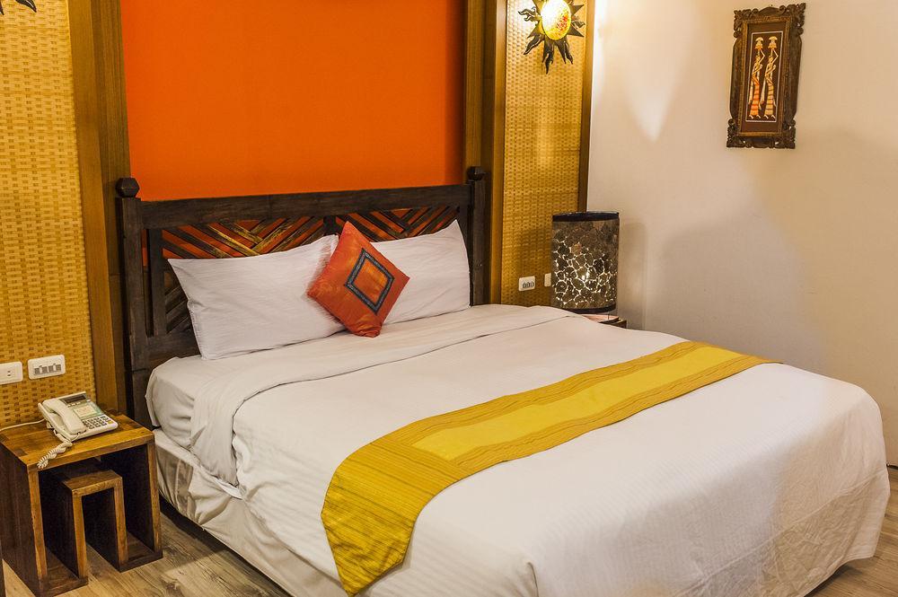 Seasons Bali Fashion Inn Kenting Exterior photo
